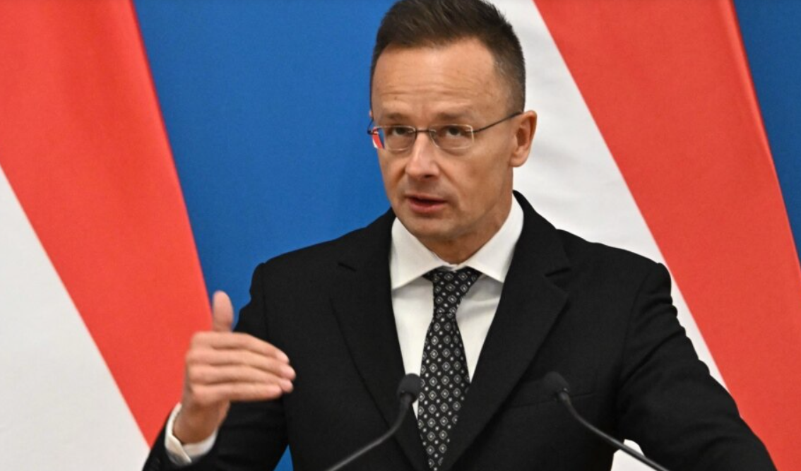 "Перетнули всі межі": Сійярто знов звинуватив Україну, тепер через "Турецький потік"