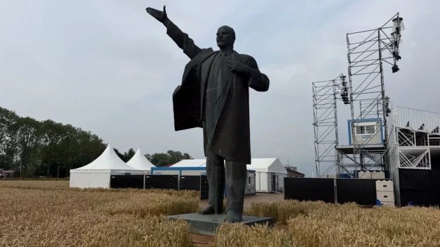 Село у Нідерландах не дозволило встановити на своїй території 9-метрову статую Леніна