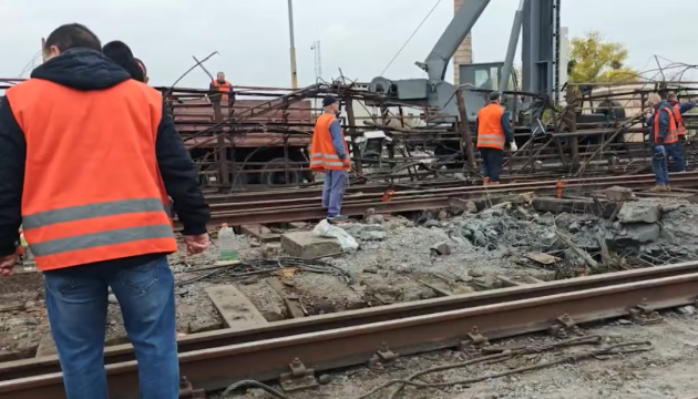 Відновлення Південного мосту: тривають першочергові роботи та обстеження пошкоджених конструкцій - КМДА