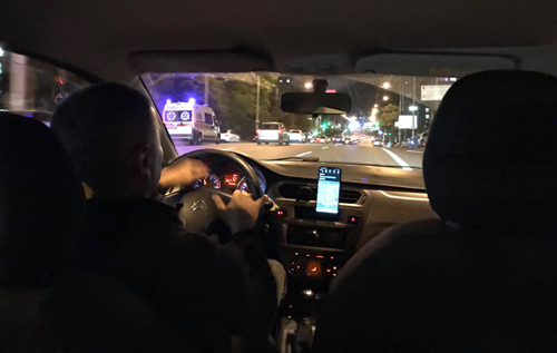 Колишній мер Дебальцевого працює таксистом у Києві та розповідає пасажирам правду про Донбас