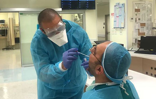 В Израиле пятерых пациентов с коронавирусом вылечили с помощью клеток здоровых людей
