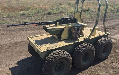 Українська армія може взяти на озброєння бойових роботів: експерт розповів деталі