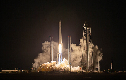 Американсько-українська ракета Antares успішно стартувала з космодрому в штаті Вірджинія. ВІДЕО