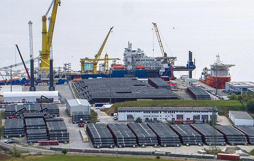 Россия намерена достроить "Северный поток – 2": одно судно ушло, три новых пришли, – Focus
