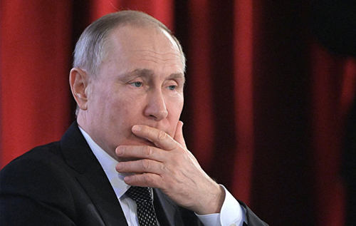 Bloomberg: Опасаясь новых санкций, Путин старается экономить, поэтому отказывается стимулировать российскую экономику