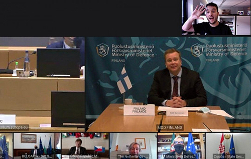 Журналист проник на секретную видеоконференцию европейских министров. ВИДЕО