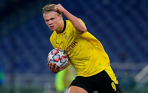 Нападающий немецкого топ-клуба выиграл молодежный "Золотой мяч"