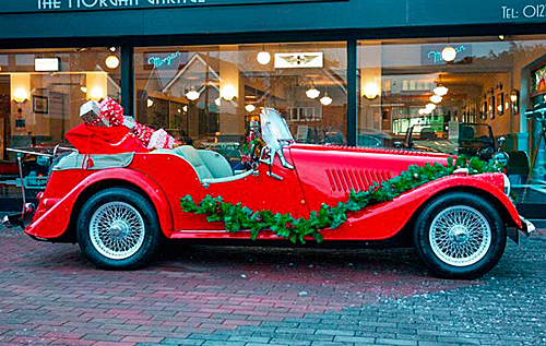 В Великобритании выставили на продажу автомобиль Санта-Клауса. ФОТО