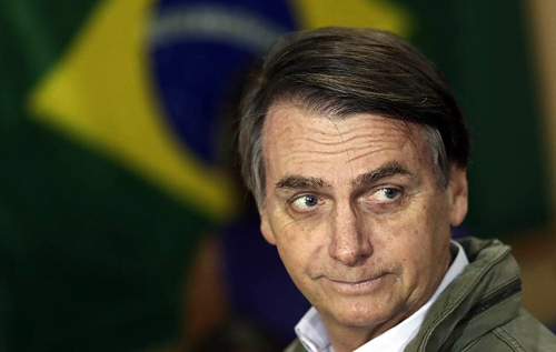 Лидеры коренных народов Бразилии подали в суд на Болсонару