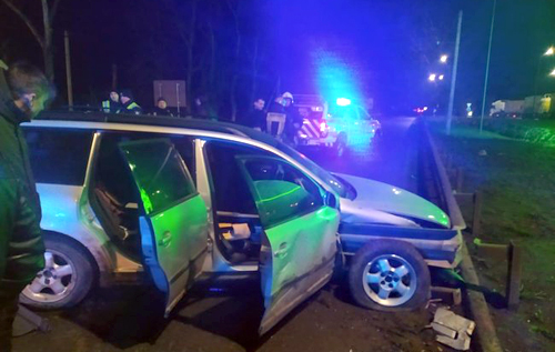 На Вінниччині священник не впорався з керуванням Volkswagen: його дружина загинула, доньку госпіталізовано