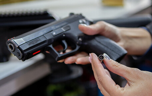 Пістолету – так, автомату – ні: нардеп розповів подробиці законопроєкту про зброю в Україні