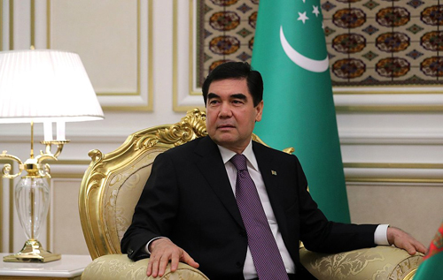 Президент Туркменистана построит отель в свою честь