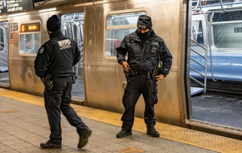 Маньяк в метро: в Нью-Йорке ищут серийного убийцу, жертвами которого стали уже четыре человека
