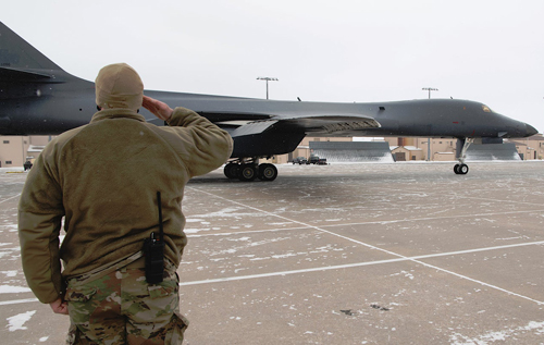 США почали списувати стратегічні бомбардувальники B-1B