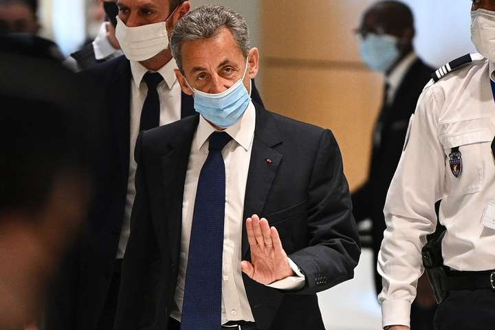 Forbes: Саркози отправили в тюрьму, но это только начало