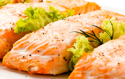Две порции жирной рыбы в неделю могут снизить риск смерти от сердечно-сосудистых заболеваний, – исследование
