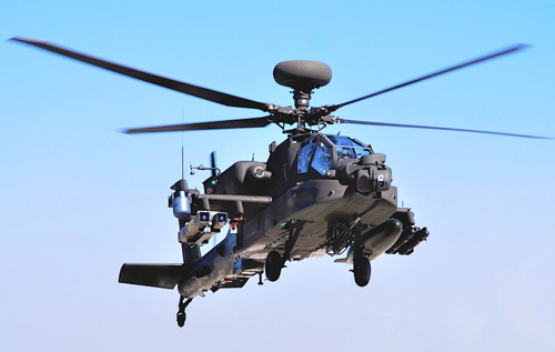 Вертолет Apache поразил цель на дальности, в четыре раза превышающую обычную