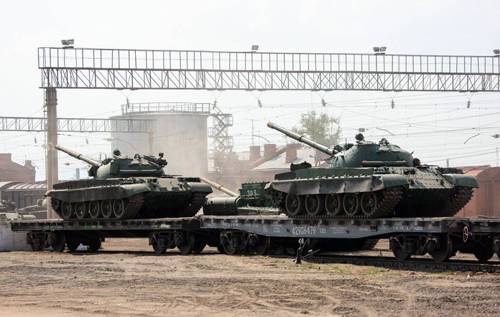 Россия продолжает стягивать военную технику к границе Украины. ВИДЕО