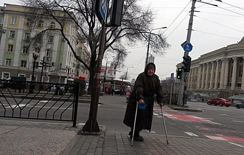 Оккупированный Донецк стал "городом брошенных пенсионеров", – телеведущий