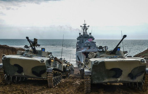 Відведення військ умовне, Росію влаштує будь-який привід для війни, – генерал Муженко