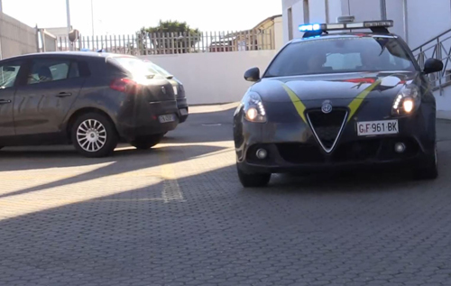 В Италии полиция поймала за рулем авто пенсионера, который десять лет числился слепым. ВИДЕО