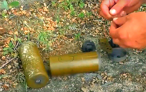 На Донбасі бойовики скинули міни у двір житлового будинку. ВІДЕО