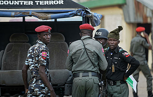 В Нигерии закрыли семь школ из-за похищения учащихся боевиками