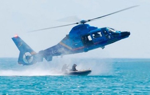 В Испании вертолет таможни упал в море во время погони за наркоторговцами