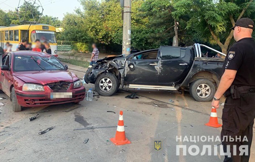 В Одесі чотири людини постраждали в ДТП з позашляховиком