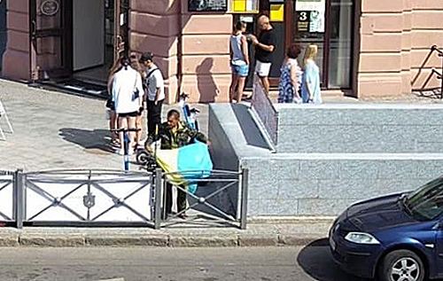 В Одесі чоловік намагався вкрасти прапор України