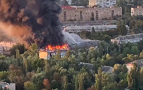 Масштабну пожежу в Києві показали з висоти пташиного польоту. ВІДЕО