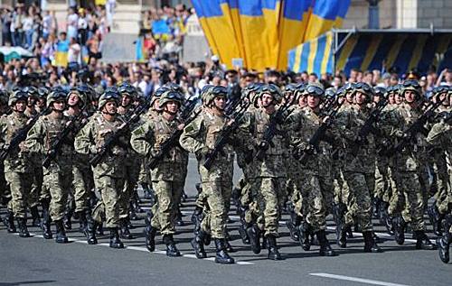 "А вдруг путч": проверка военных перед парадом в Киеве возмутила сеть. ВИДЕО