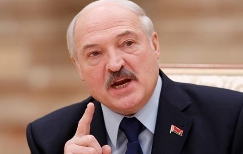 Лукашенко назвал Тихановскую дурой и рассказал, как давал ей деньги. ВИДЕО