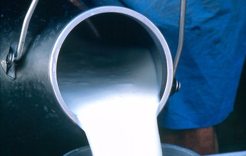 В Україні подорожчало молоко: скільки ще будуть рости ціни
