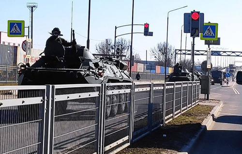 РФ стягивает войска к границе с Украиной под видом учений: военный эксперт указал на важную деталь