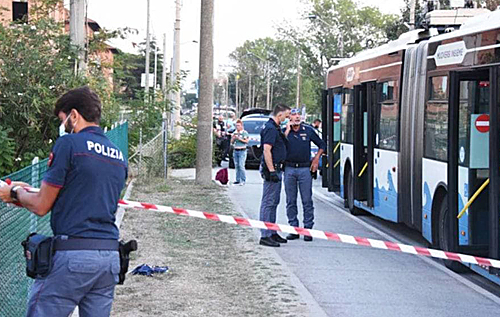 В Италии безбилетник устроил кровавую резню