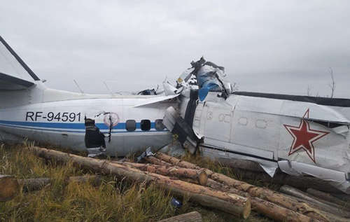 В России упал самолет с парашютистами: много погибших