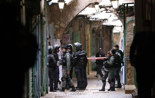 В Иерусалиме боевик ХАМАС расстрелял прохожих из пистолета-пулемета