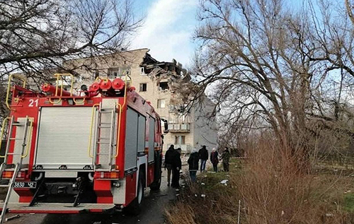 На Миколаївщині вибух пошкодив два поверхи житлового будинку