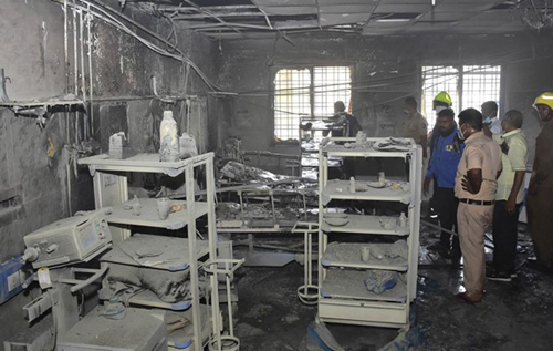 В Индии при пожаре погибли пациенты COVID-больницы