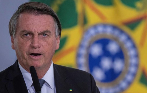 Против президента Бразилии открыли уголовное дело за фейк о связи между вакцинацией от COVID-19 и СПИДом