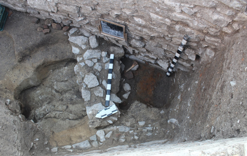 На Хмельниччині знайшли невідому раніше підземну галерею та давні артефакти