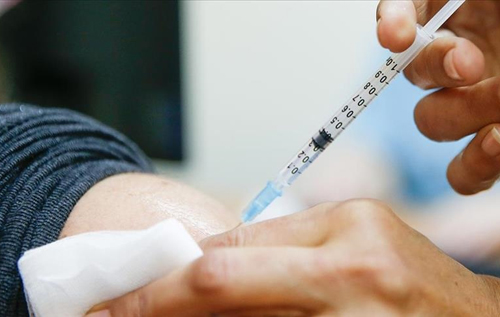 Хотел подзаработать: в Новой Зеландии мужчина сделал кучу прививок за один день