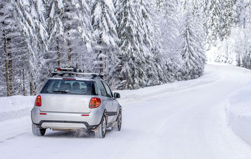 Як їздити зимою на великі відстані: важливі поради водіям