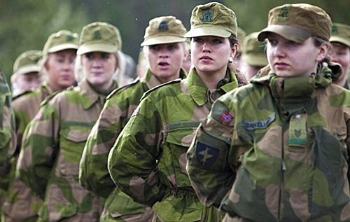 В норвежской армии у "дембелей" отнимают трусы, носки и бюстгальтеры