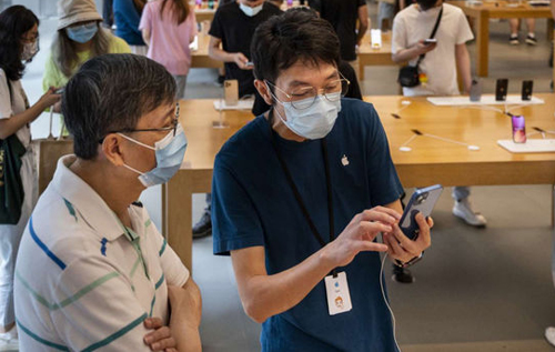 Apple тестирует функцию распознавания лица с медицинской маской