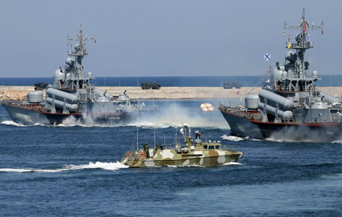 ВМФ России закрыл для мореплавания Черное море. КАРТА
