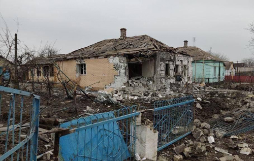 На Донбасі внаслідок авіаудару окупантів по Сартані загинули 4 людини, 9 поранені