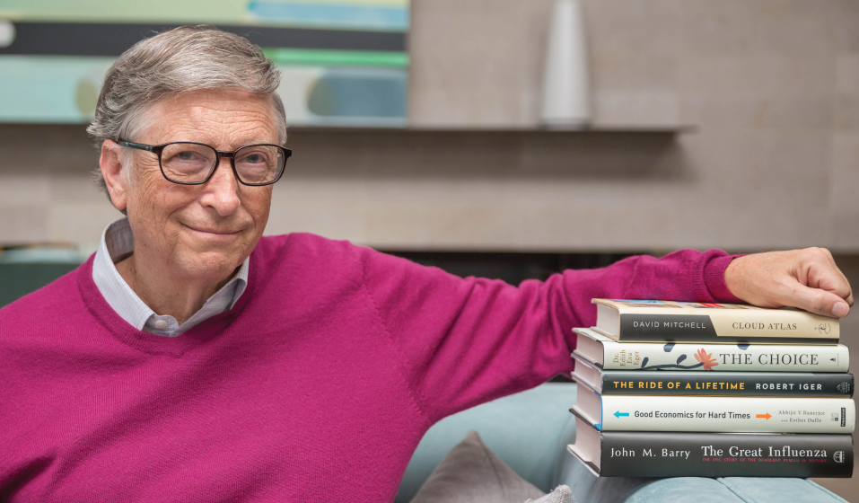 Білл Гейтс назвав список книжок, фільмів та серіалів на літо