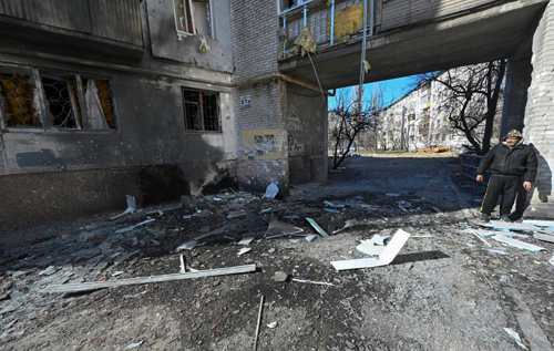 Окупанти скидають на Сєвєродонецьк фосфорні міни: від міста лишилися руїни
